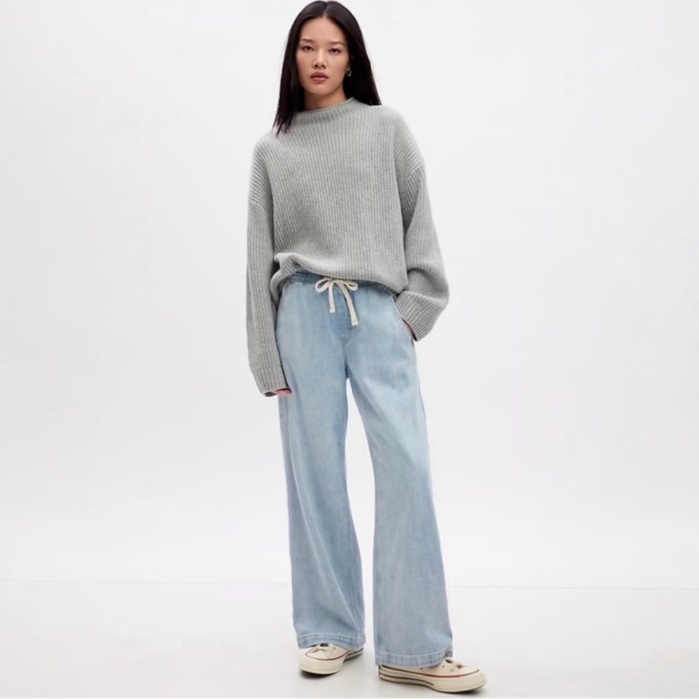 Gap High Waisted Wide Leg 100% Cotton Pull On Jeans in XS - Light Washed Denim